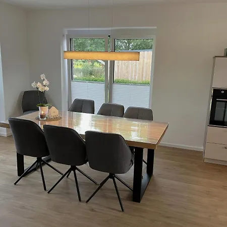 Hébergement de vacances Haacksen - Modernes Mit 4 Schlafzimmern, Garten Und Grill